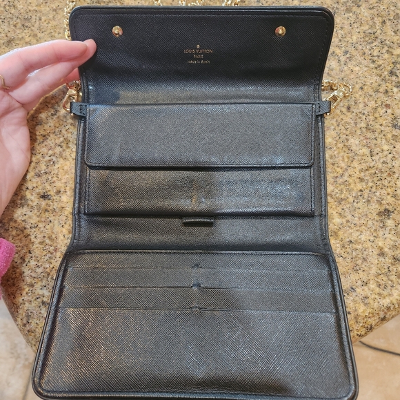 LOUIS VUITTON Denim Wallet on a Chain - Picture 5 of 16